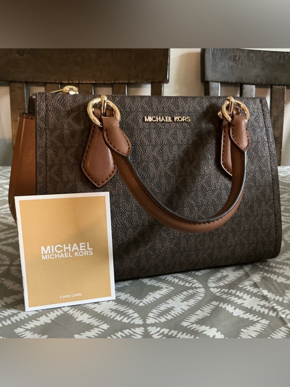 Michael Kors Marilyn Small Messenger Brown MK Signature NWT - Picture 15 of 16
